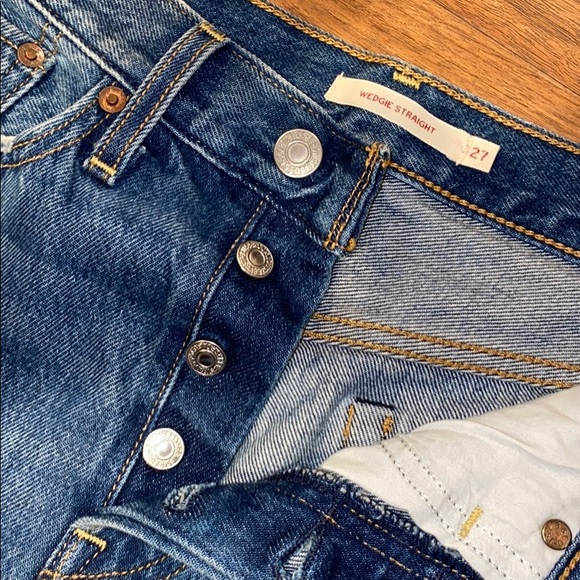 Levi’s Wedgie Straight 27 - Picture 4 of 6
